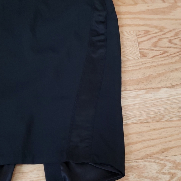 Club Monaco skirt - Picture 4 of 6